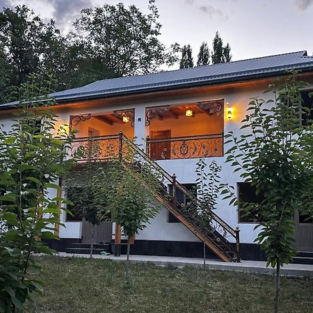 Hayat Nuratau Mountain Guesthouse Yukary-Ukhum Extérieur photo