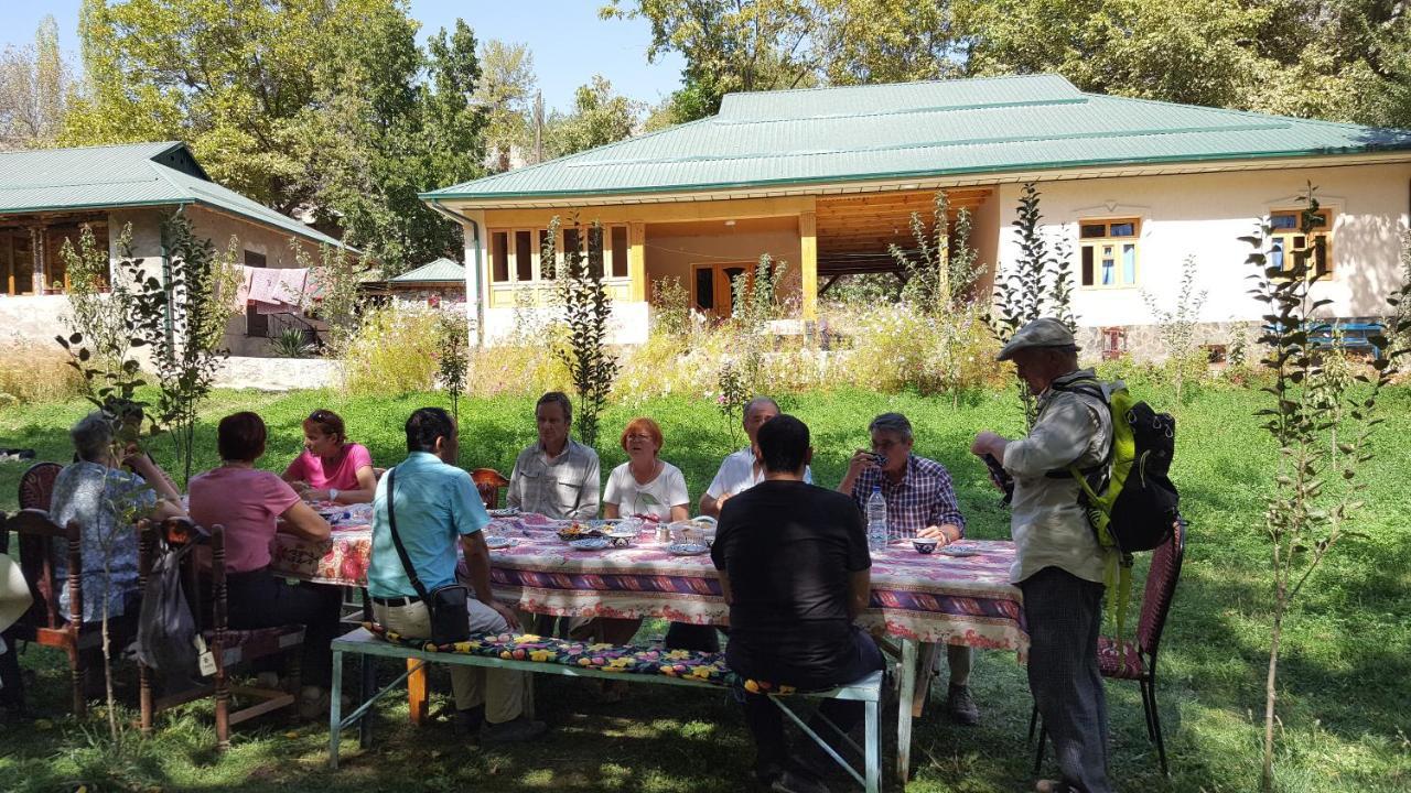 Hayat Nuratau Mountain Guesthouse Yukary-Ukhum Extérieur photo