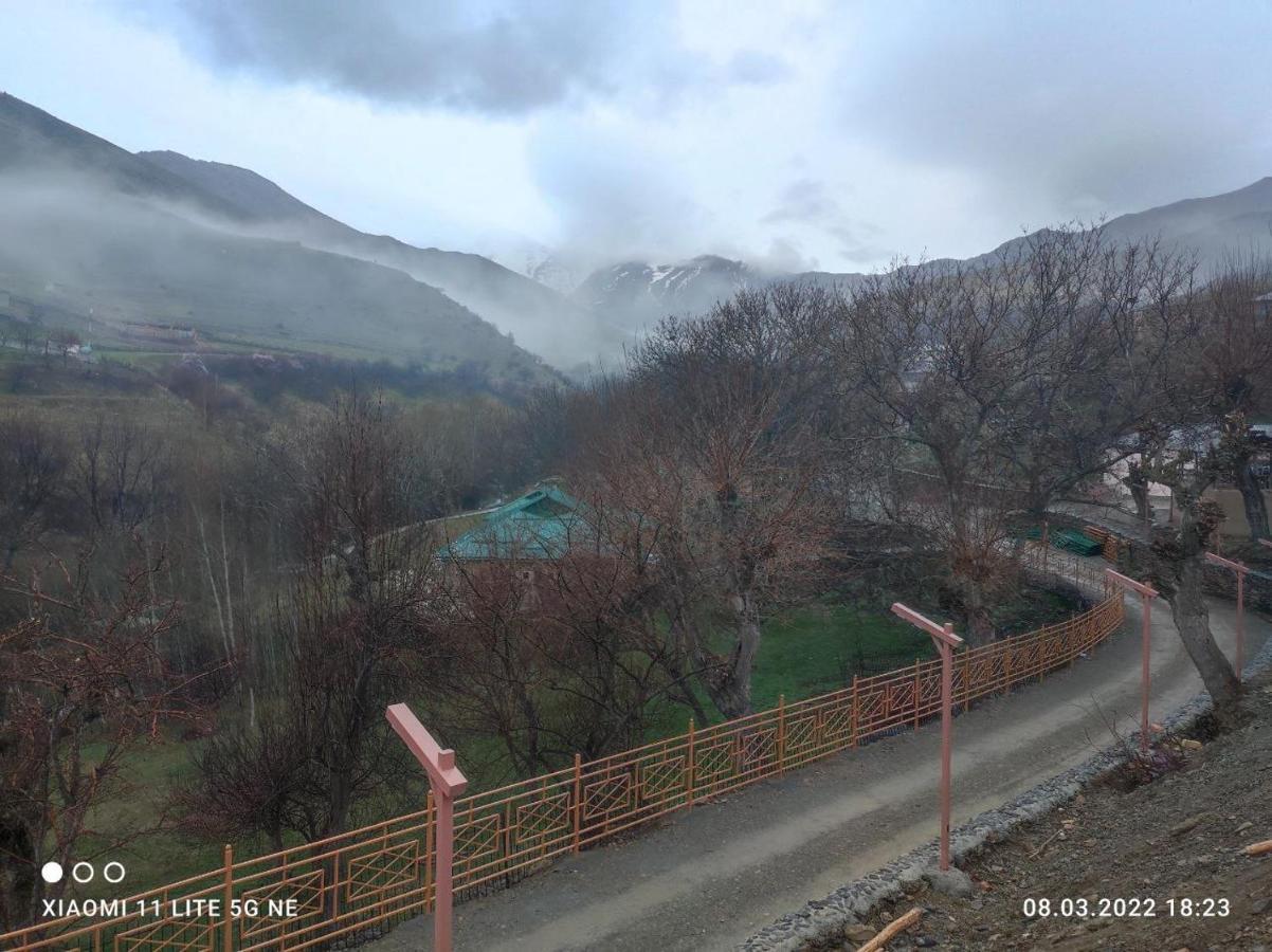 Hayat Nuratau Mountain Guesthouse Yukary-Ukhum Extérieur photo
