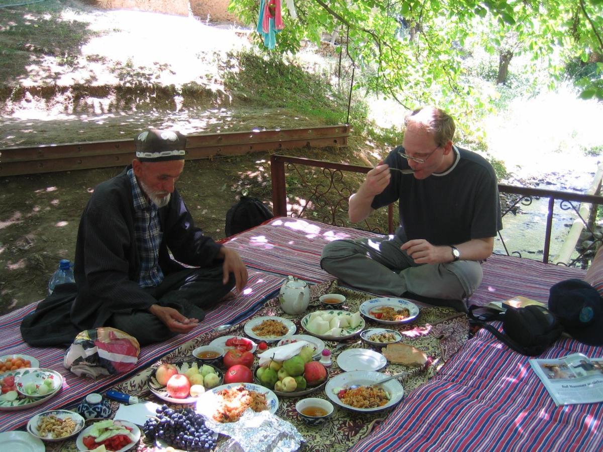 Hayat Nuratau Mountain Guesthouse Yukary-Ukhum Extérieur photo