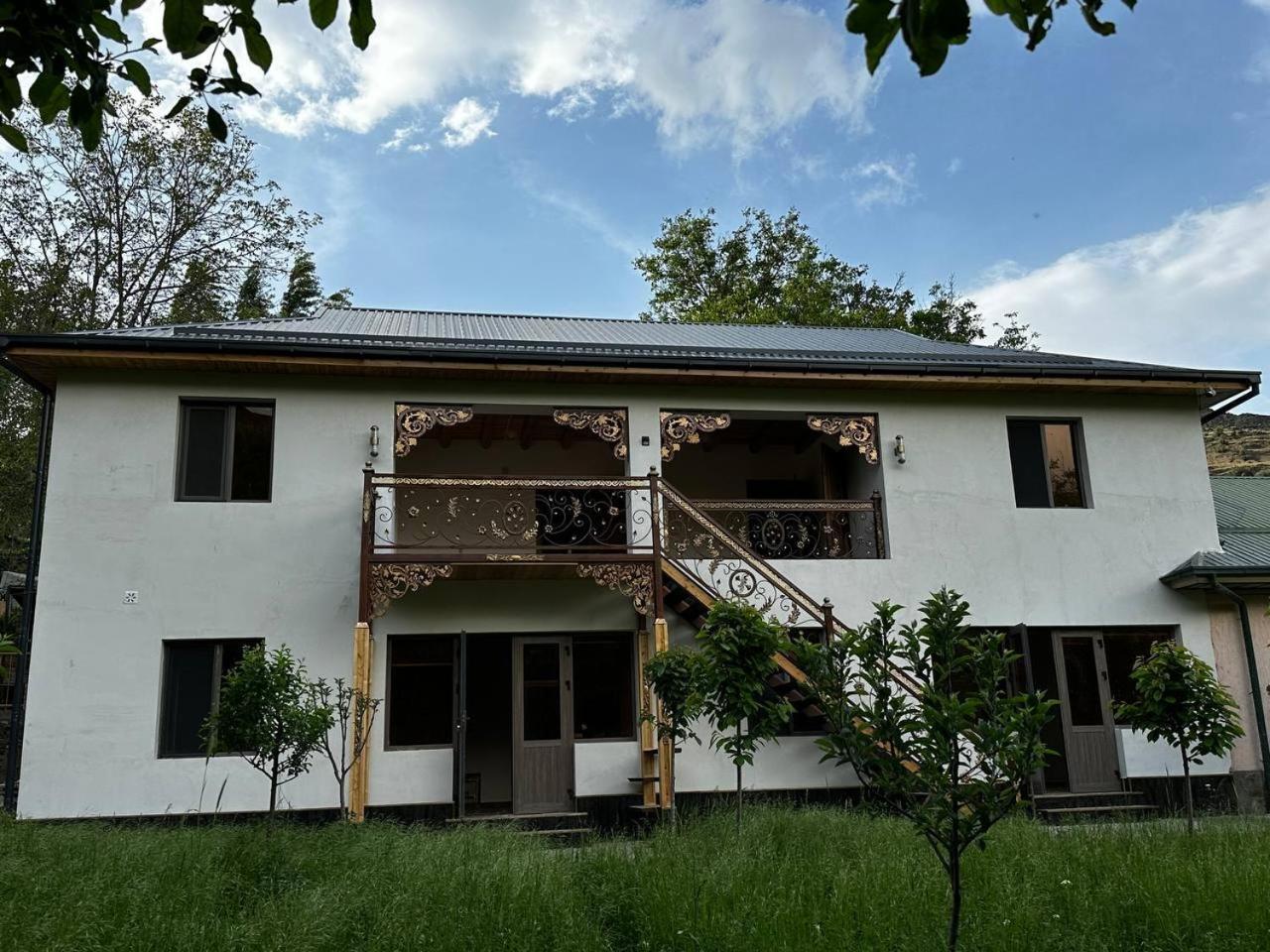 Hayat Nuratau Mountain Guesthouse Yukary-Ukhum Extérieur photo